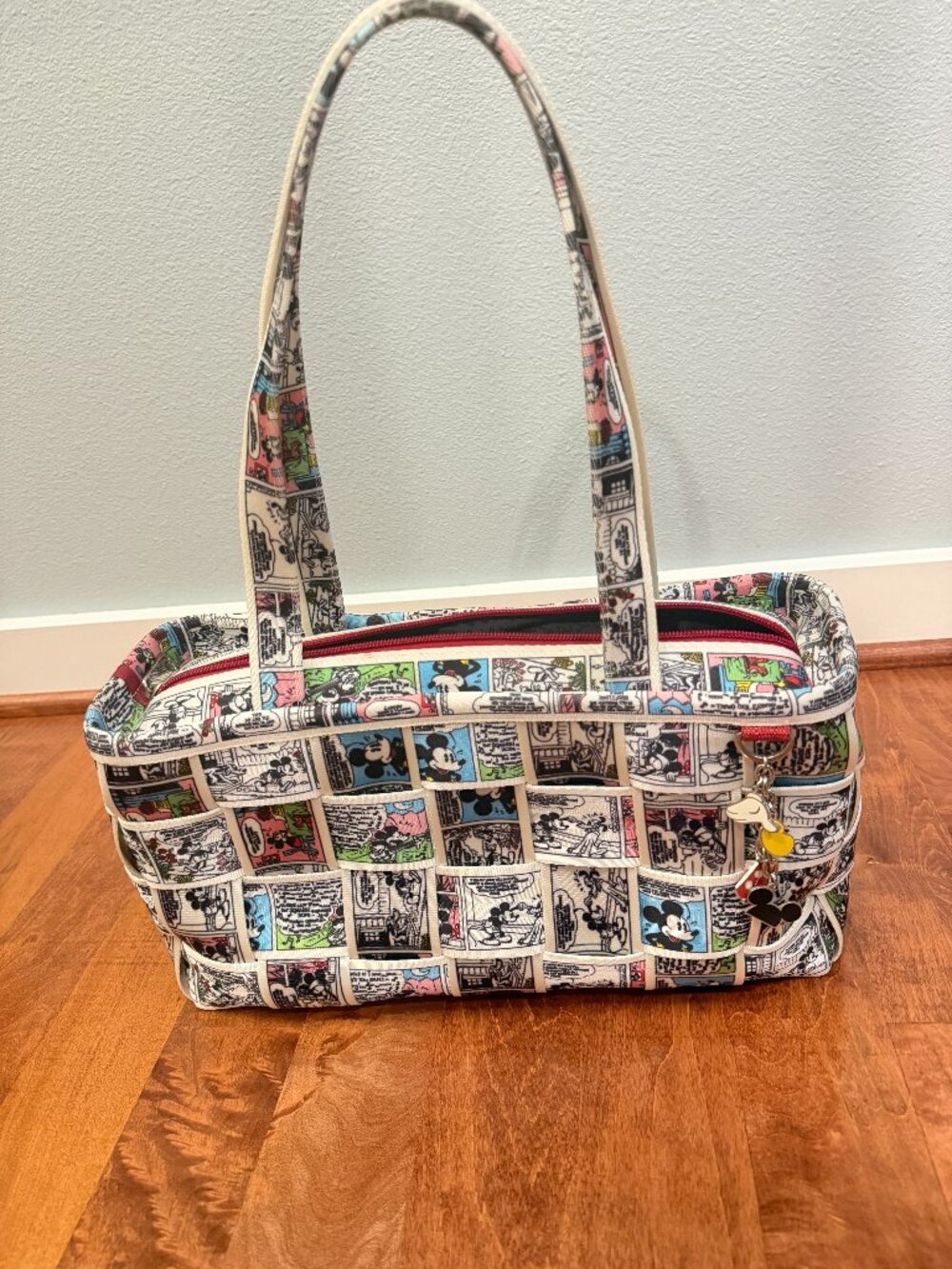 Harveys For Disney Couture Seatbelt Bag Classic Comics Shoulder Bag